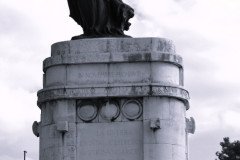 Monumento ai caduti (Vittoria alata)