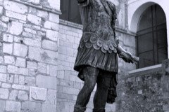 Statua di bronzo (Traiano)